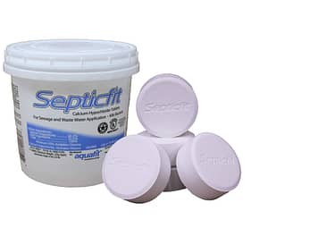 Container of Septicfit calcium hypochlorite tablets with several tablets displayed in front.